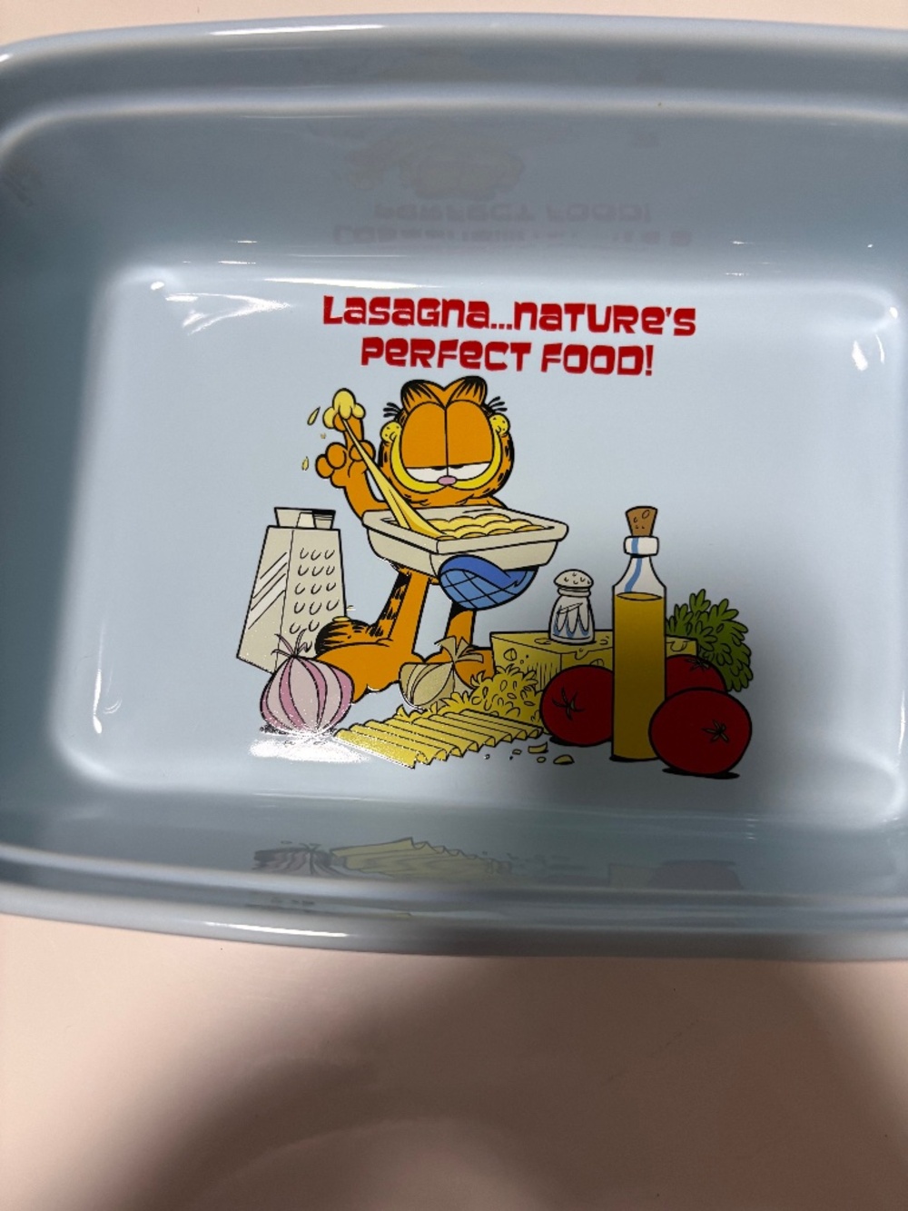 Garfield lasagna dish